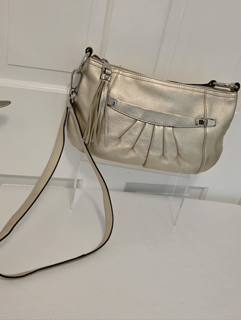 B. Makowsky Pearlized Gold Metallic Leather Crossbody/Shoulder Bag With Tassle